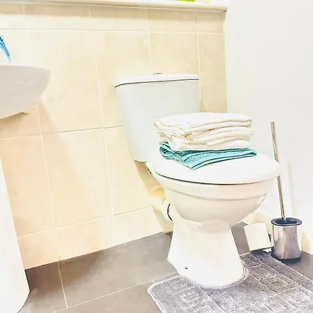 Unparalleled Convenience! Luxury * Manchester