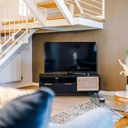 Holiday home Tranquil 3 Bedroom Retreat With Parking Manchester