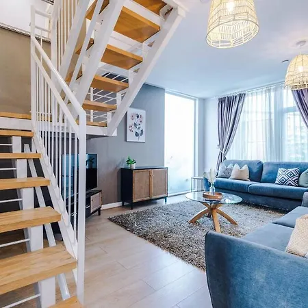 Holiday home Tranquil 3 Bedroom Retreat With Parking *