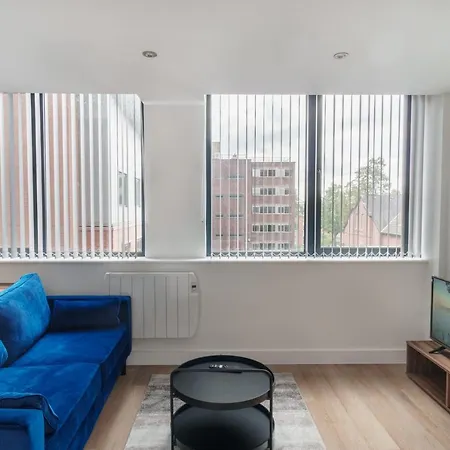 Zeni, Alexandra Rise Sleek Apartment Manchester