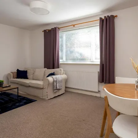 Ferienhaus Pass The Keys Spacious 3-bed House With Garden In Leafy South *