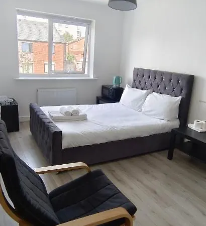 Free Car Park And Walk To Coop, Etihad, Piccadilly 게스트하우스 *