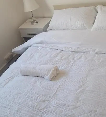 Homestay 18 Decent Homes Manchester