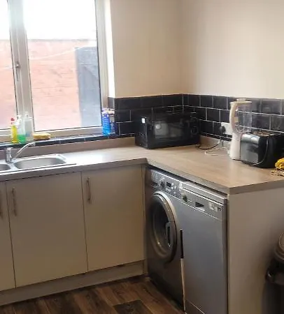 18 Decent Homes Проживание в семье Манчестер