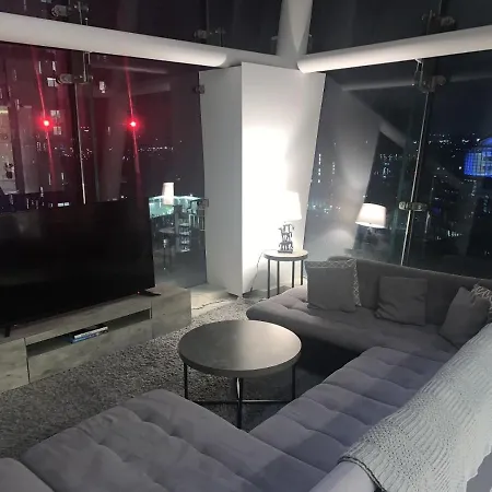 Skyline 3br Duplex - Pool, Gym & Parking Appartamento