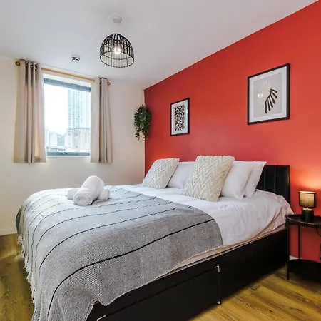 Apartment Mcr Near Ao Arena, Parking Available Nearby