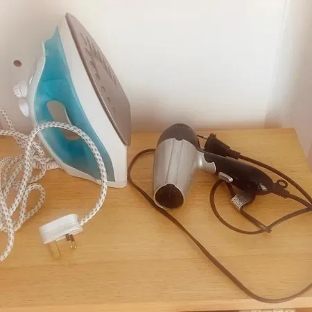 Vishisamarth H8: Convenient With Amenities Homestay Manchester