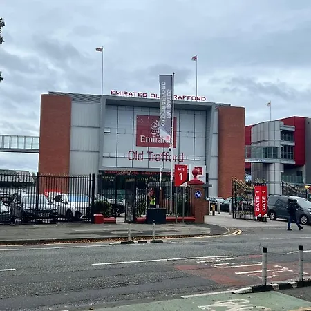 דירה 1 Bed Near Old Trafford With Free Car Park מנצ'סטר