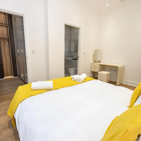 Premium 2-3 Bed Apartments In Chinatown Manchester! * מנצ'סטר