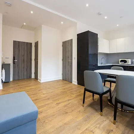 Premium 2-3 Bed Apartments In Chinatown Manchester! דירה