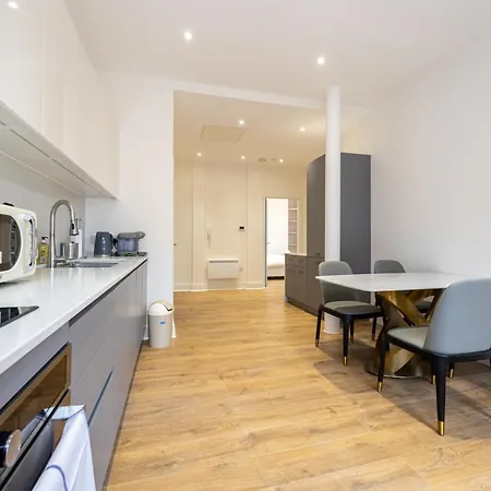 Amazing 1bd China Town Apartment *