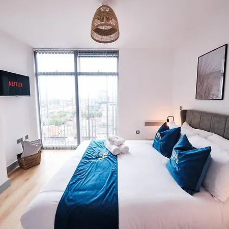 アパート Pluxa Nordic Sky - Spacious Gem 2bed 2bath, & Free Parking *