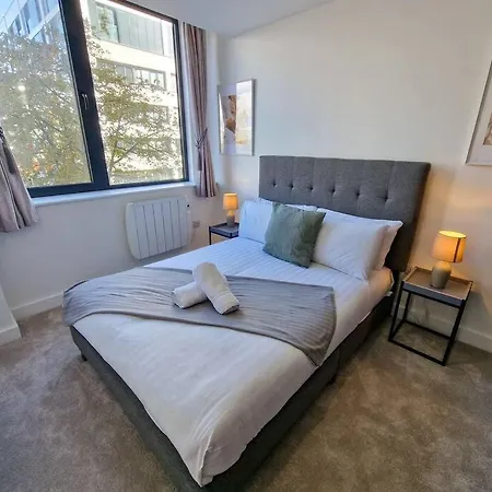 アパート 1 Bed Old Trafford Flat Free Parking *