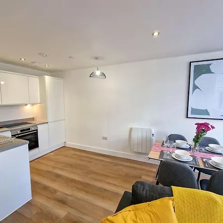 1 Bed Old Trafford Flat Free Parking * マンチェスター