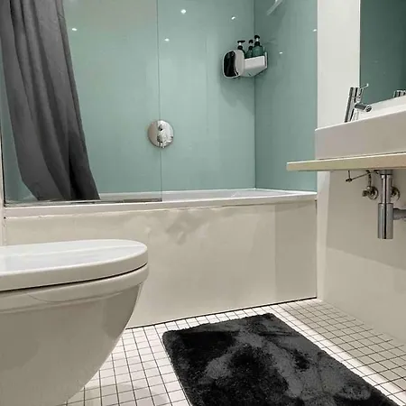 Apartment Miloe Homes ~ Old Trafford *