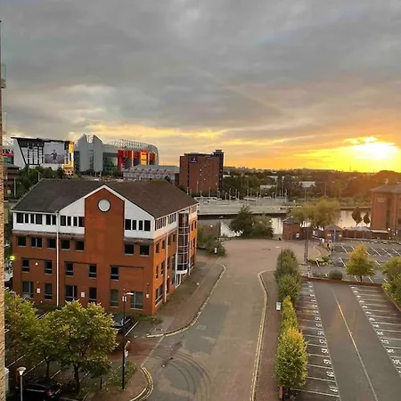 Apartment Miloe Homes ~ Old Trafford Manchester