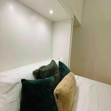 Miloe Homes ~ Old Trafford Apartment