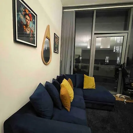 Apartment Miloe Homes ~ Old Trafford *