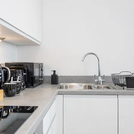 Chic Luxury Near Old Trafford Stadiums Apartment *
