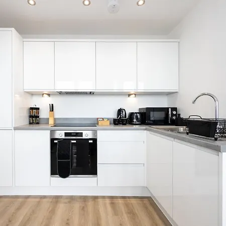 Апартаменты Chic Luxury Near Old Trafford Stadiums Манчестер