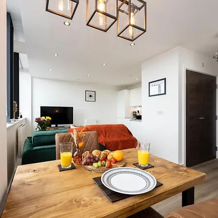 Chic Luxury Near Old Trafford Stadiums * Манчестер
