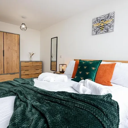 Chic Luxury Near Old Trafford Stadiums Apartman