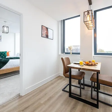 Apartment Chic Luxury Near Old Trafford Stadiums