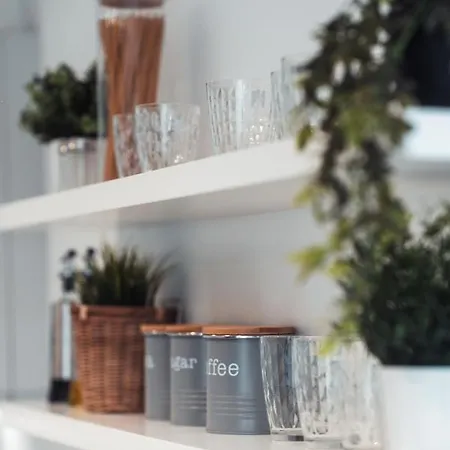 Exquisite 6 Bedroom Luxury Holiday home *