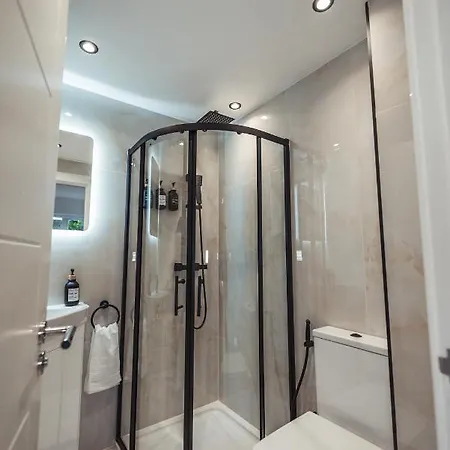 Exquisite 6 Bedroom Luxury * Manchester