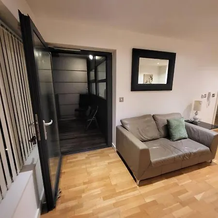 Amazing 1 Bedroom * 맨체스터