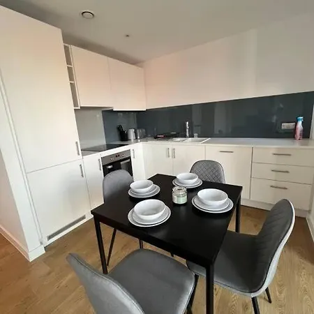 Apartment Elegant 2 Bedroom Manchester