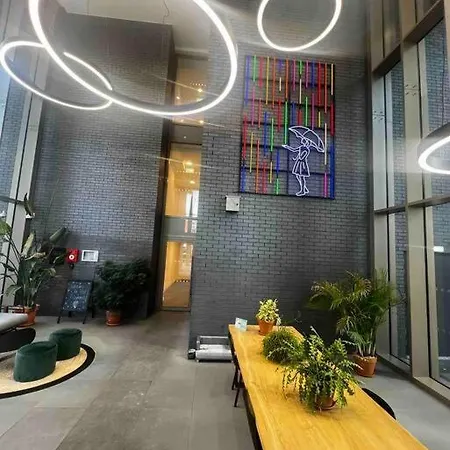 Elegant 2 Bedroom Manchester