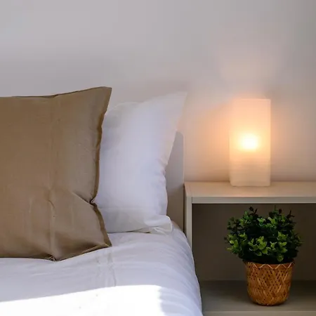 Serviced Northernnightzzz - The Gardens Holiday home *