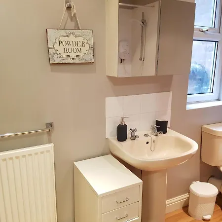 Pass The Keys Delightful 2 Bed Apt In Didsbury Sleeps 4 * Manchester