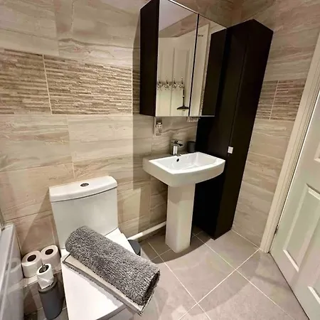 Waterside Mufc & Trafford Centre Townhouse 4 Bedroom Free Parking Manchester