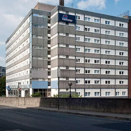 Travelodge Manchester Отель 3*