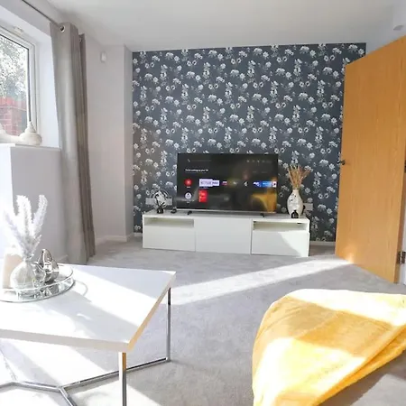 Luxurious Townhouse In *