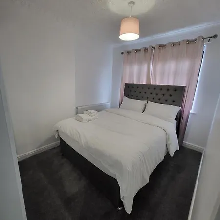 Serene 3br With Free Parking