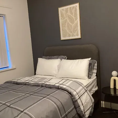 Luxury One-bedroom Spacious Centre