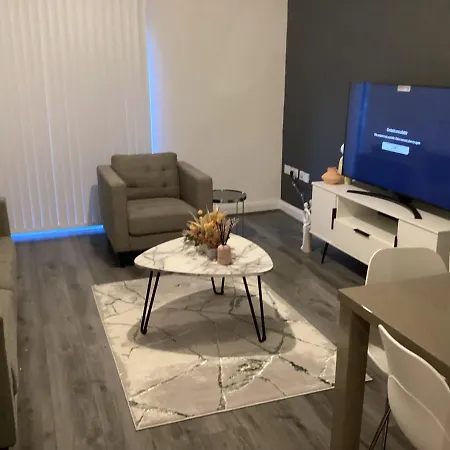 Luxury One-bedroom Spacious Centre شقة