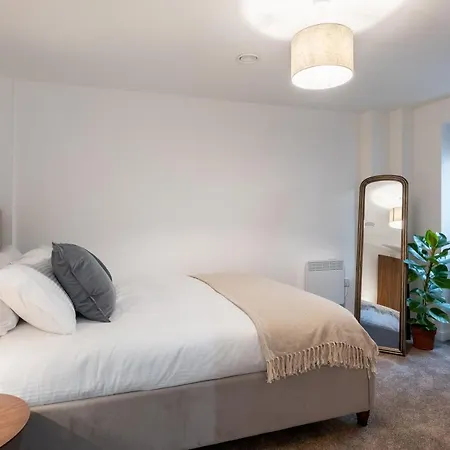 Kula Apartment *