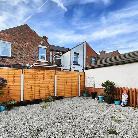 Heyhoo Regent House - With Free Parking - 5 Minutes Drive To Coop Live Arena, Etihad Stadium & Centre