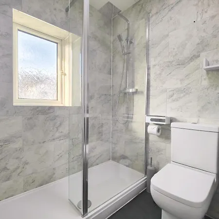 Regent House - With Free Parking 10 Minutes To Centre & Coop Live Arena Manchester