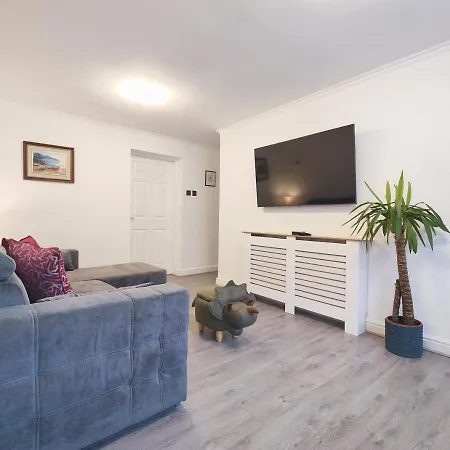 Regent House - With Free Parking 10 Minutes To Centre & Coop Live Arena Manchester