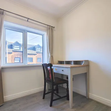 Tatil Evi Heyhoo Regent House - With Free Parking - 5 Minutes Drive To Coop Live Arena, Etihad Stadium & Centre Manchester
