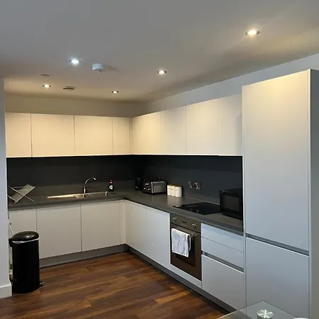 Stunning Centre Apartment! Ideal For Small Groups * Manchester