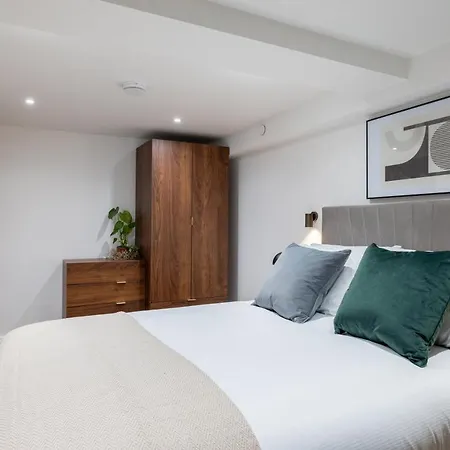 Kula - Centre Mánchester