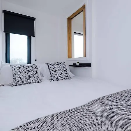 Apartment Guest Homes - Spinners Way *
