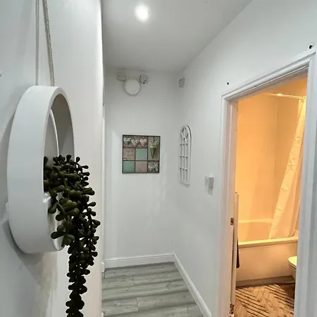 Lejlighed In Style: 1-bed Oasis