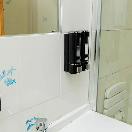 Charming 2-bedroom In * 맨체스터
